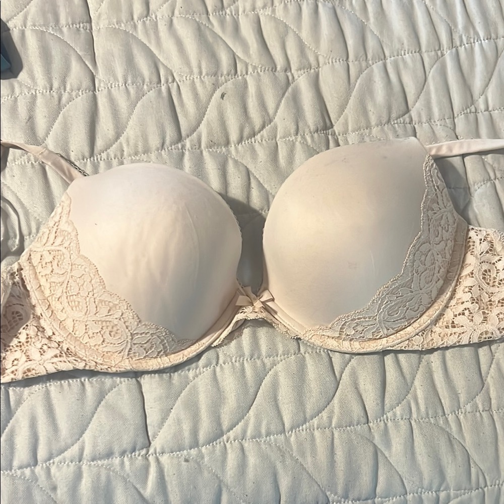 Elegant Lace Trim Cream Bra